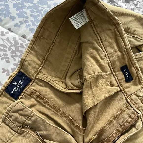Men’s khaki shorts - American Eagle - Picture 5 of 5